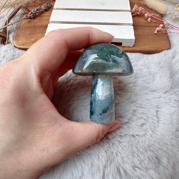 Moss Agate Mushroom Carving - Picture 4 of 8